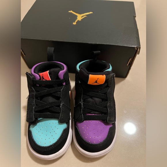 Air Jordan 1 Mid ‘What The’ Toddler Sneakers size 5c - Picture 8 of 10